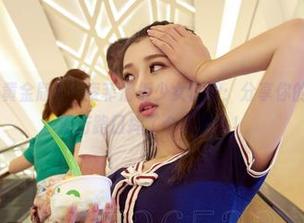AISS爱丝(黄金版) – 索菲滑板少女套图：分享你的爱，我只在滑行路口摔了个大跟头！