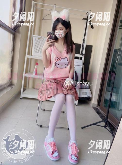 看看AT鲨穿的连体衣，果然是图库里的焦点，真有这一说哦！
