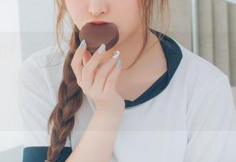 BoLoli菠萝社 – Monkey_小潘鼠变身女王，这最新套图直击心灵，五彩斑斓的妄想！