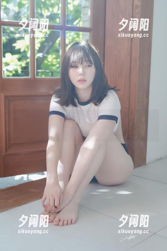 教室里的每一角落，与MyuA(뮤아)一同沉浸于高清套图的神奇