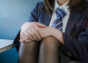 Nyako喵子穿上丝袜之后…果然是让人想多几眼的原图和图集！
