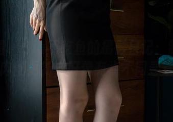 微密圈 – Sia不吃鱼的摄影日记：制服套装肉丝更新，好像有点不同寻常…