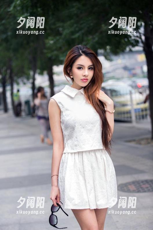 TuiGirl推女郎 - 看看赵惟依的高跟鞋，竟在美图中自带光环，这气场得让人咋舌。