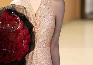 XIAOYU语画界 – 疯狂翻看徐莉芝的礼服写真，能不能停下来！