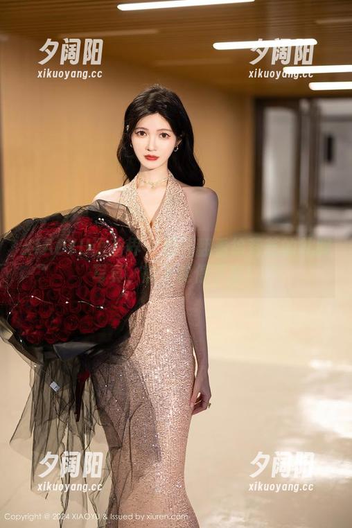 XIAOYU语画界 - 疯狂翻看徐莉芝的礼服写真，能不能停下来！