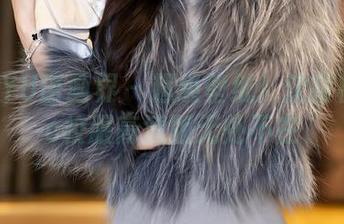 XIAOYU语画界 – 超级壁纸！沈蜜桃miko校服高清版无处不在