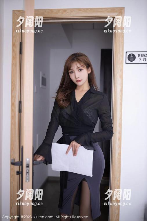 Xiuren秀人网 - Angela喜欢猫女友写真：全套不只是拍照，还有你的心脏可能被偷走了！