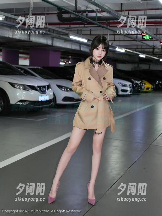Xiuren秀人网 - nancy小姿在JK装里完美展现的神态，原图里那种不经意的优雅，图片看久了就心头火热