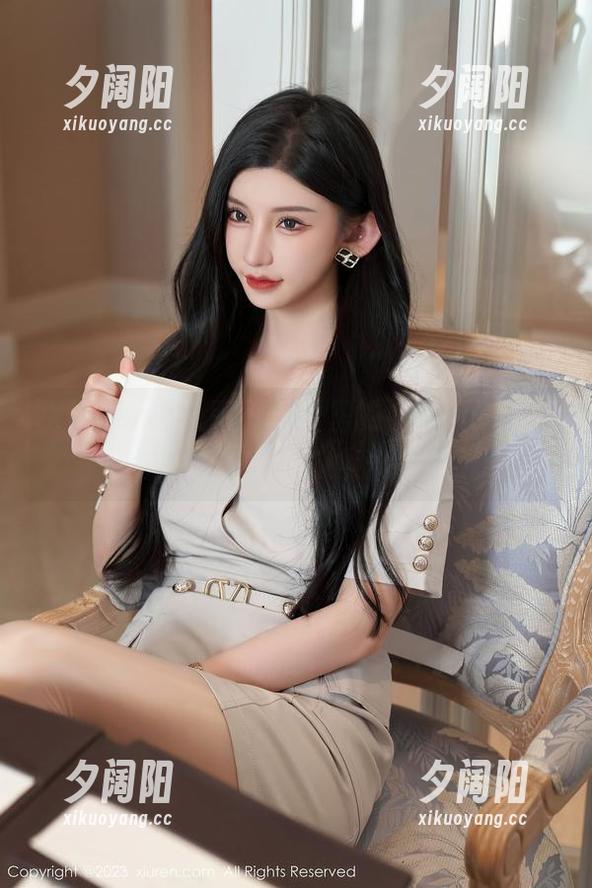 Xiuren秀人网 - 图片里的小雨baby：浴缸和白色泡沫的甜蜜邂逅
