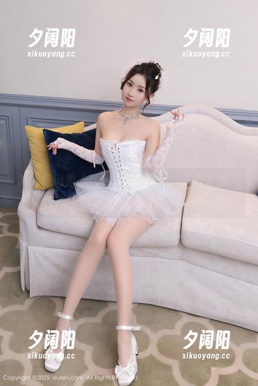 Xiuren秀人网 - 徐莉芝Botty的美图，连街边的车都在偷瞄这些女孩！