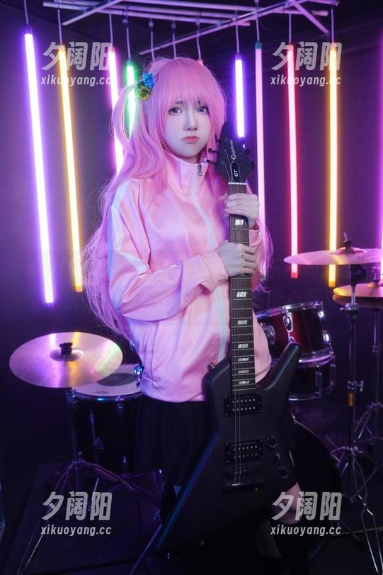 sally多啦雪的写真集：独乐乐不如众乐乐，我是多怕占有你的那份心呀