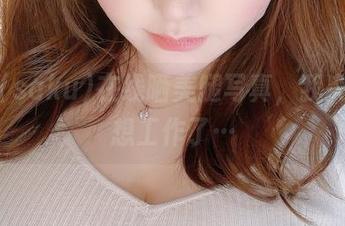 サク(saku)在线晒美腿写真，我突然不想工作了…