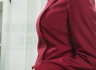 丽柜 – 安安泳装图集：高清显示，岸边的优雅别有一番风味