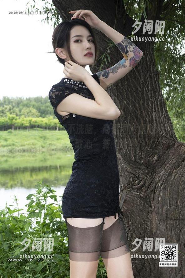 丽柜 - 不种草不洗脑，高清图片里的心心，海边“散心”兼“晒照”