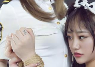 丽柜 – 福利亮相，原图里的汐汐和她的肉丝纠缠。