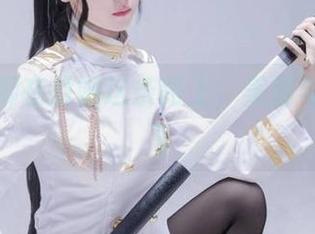 你的负卿在虞姬这条路上，美图与戏谑齐飞