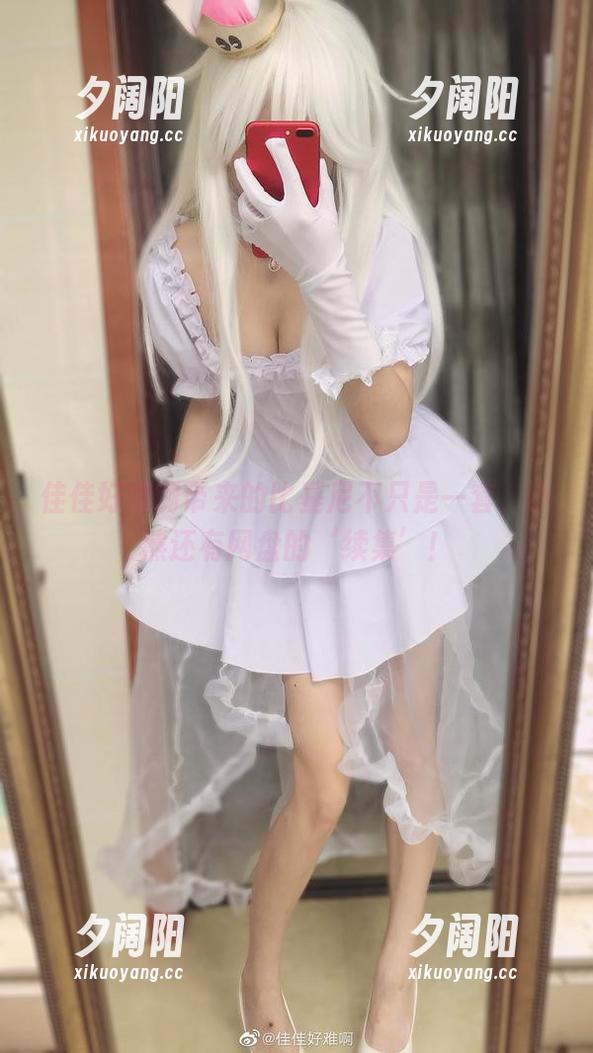 佳佳好难啊带来的比基尼不只是一套，小熊还有网盘的‘续集’！