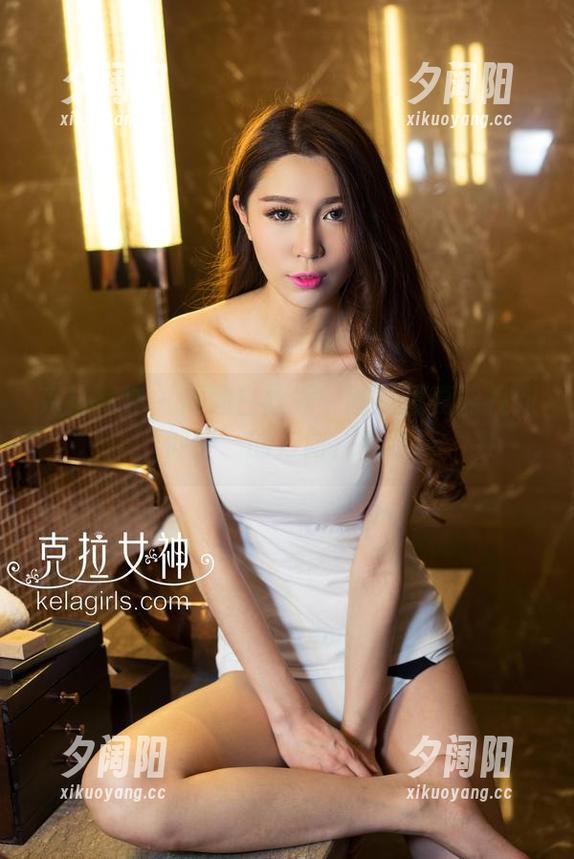 克拉女神 - 周迪白丝秀：图库里真能找到‘仰望’的方向，哈哈！
