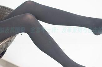 兔玩映画的皮裤图包，全套不一样：皮革束缚与自由的强烈对比。
