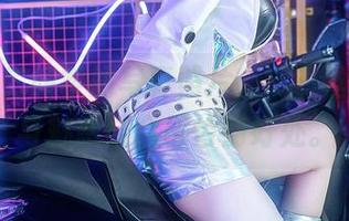 看六二二同学的写真照片，裤里丝把灵动与魅惑结合得恰到好处。