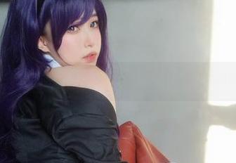 原图慕名而来，女主K的黑丝，这才是让人着迷的优雅！