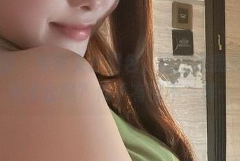 微密圈 – 奶雯天台图包，唔…是我想的那种天台吗？似乎有点不一样…