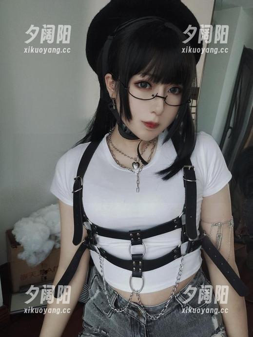 最新的小容仔咕咕咕w图库，不说了，恶灵不敢靠近，我们一定要看一眼这巫女系列。