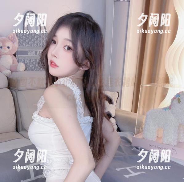 原图不就是小小奶瓶儿的连衣裙吗，竟然能cos出新花样