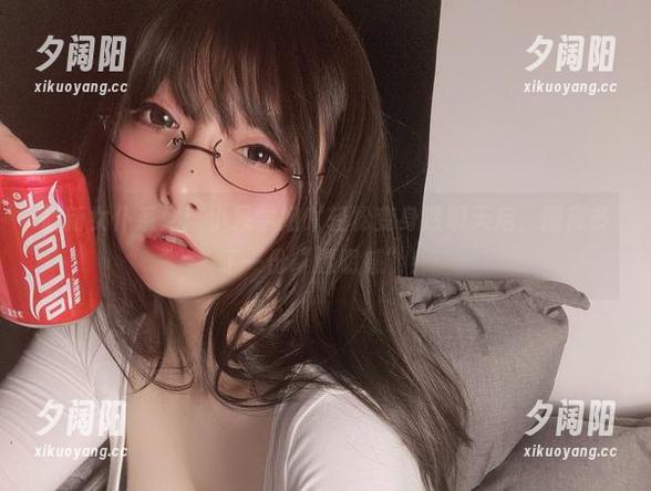 小泉学姐吖 最新女仆系列:小泉学姐吖轻松变身透明天后,图库多了一份“透明感”!