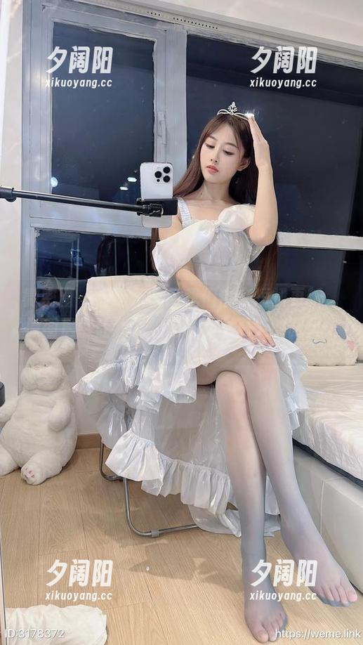 小萌子 微密圈 - 小萌子又给我们带来短裙更新,原图居然让我又想起了那个夏天的微风……