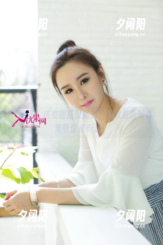 尤果网 - 连衣裙搭配脑洞，小欧最新写真集等你来奇遇！