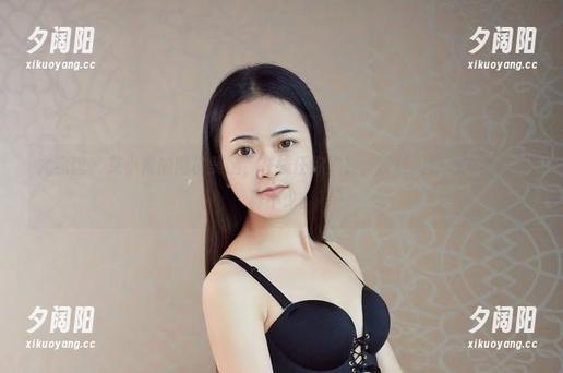 尤物馆 - 艾小青的网袜美腿，在线任你欣赏，能让人分心的小细节真不少。
