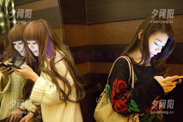推女郎 - 一组精品图库中的Yu佳妮，扮演着一位无可挑剔的女王。