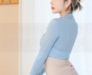 星颜社 – 你的校园记忆要更新了！潘思沁驾驶校服开启写真集之旅～