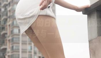 梦丝女神 – 雪馨的白裙图集——伤感的巴黎梦与一瓶牛奶