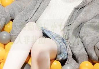 森萝财团 – 更新啦！小七的女仆写真，让你想入非非的“日常工作”。