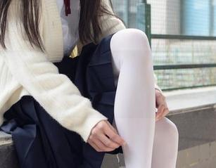 森萝财团的私拍，白丝运动少女，真能让人刮目相看啊。
