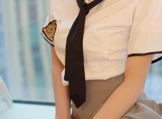 模范学院 – 在线潜水，人间荒糖的美脚合集成了我新一轮的“假期”！