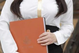模范学院 – 诗诗kiki的JK探险，最新图包逐渐揭开迷雾。