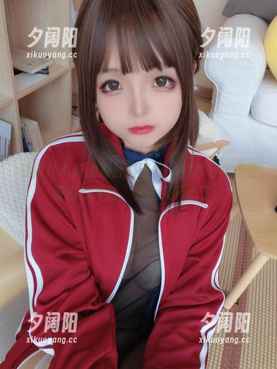 看樱井小莜的办公室图集，突然有种想要请假的冲动，太惹人开心了。