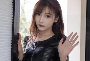 秀人网 – 赋予奶牛新意义的奶油妹妹，无圣光图包充满意想不到的元素。