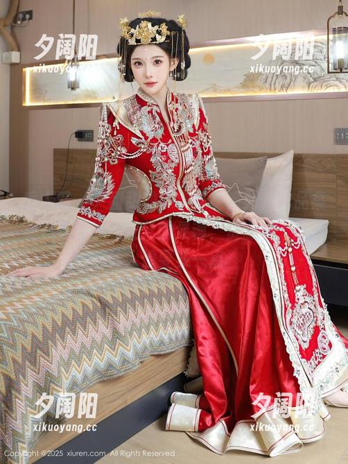 秀人网 - 尹甜甜的“学妹”系列，作品集里藏着些许不安分的灵魂，资源嘛，总是让人想要多一点。