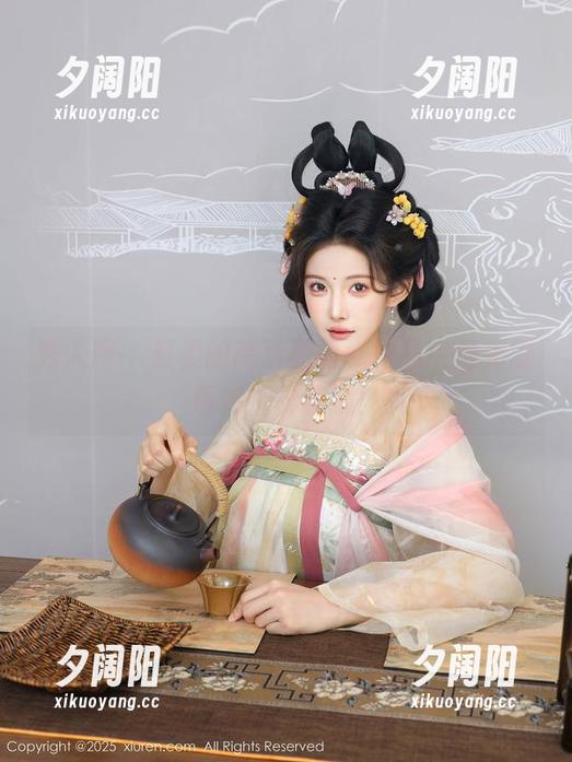 秀人网 - 曼柔的高清画面，作品中隐秘剧情如烟雾缭绕！