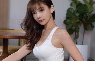 秀人网 – 朱可人的死库水作品集：我在水中也能轻松打卡逗乐分享