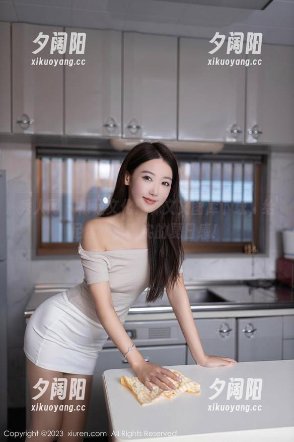 秀人网 - 裸足文化：林文文图库下载，给足你一份真实的夏日感！