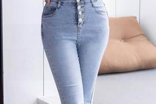 秀人网 – 沐沐baby的女王私拍，竟然…这表情太销魂了吧