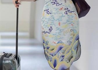 秀人网 – 镂空的温柔？免费写真里的芈琳娜，总是在等我去发现。
