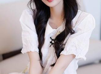 秀人网 – 你以为女王只会姿势？陈大榕的资源图解析深不可测！