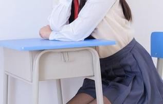 稚乖画册 – 每晚夜夜的光脚奇遇，770种裸足美图大赏
