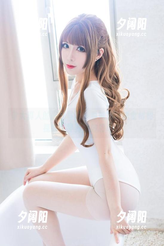 羊大真人的厨娘写真：看她如何把食材和视线引导到微妙的地方